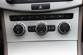 2012款大众全新迈腾