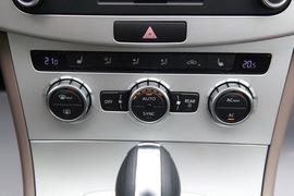 2012款大众全新迈腾