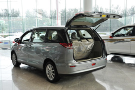 2008款丰田普瑞维亚3.5L豪华型到店实拍