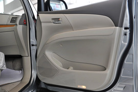 2008款丰田普瑞维亚3.5L豪华型到店实拍