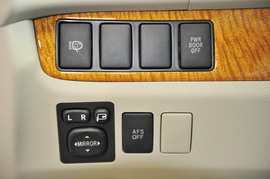 2008款丰田普瑞维亚3.5L豪华型到店实拍