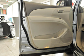 2008款丰田普瑞维亚3.5L豪华型到店实拍