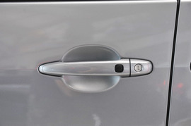 2008款丰田普瑞维亚3.5L豪华型到店实拍