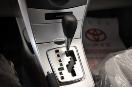 2011款丰田卡罗拉1.6L