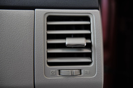 2011款丰田卡罗拉1.6L
