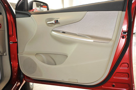 2011款丰田卡罗拉1.6L