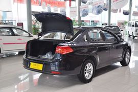 2011款中华骏捷FSV新锐版1.5AT豪华型到店实拍