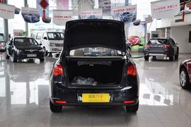 2011款中华骏捷FSV新锐版1.5AT豪华型到店实拍