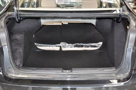 2011款中华骏捷FSV新锐版1.5AT豪华型到店实拍