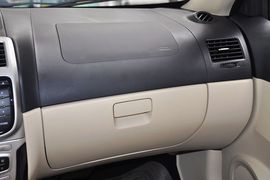 2011款中华骏捷FSV新锐版1.5AT豪华型到店实拍