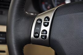 2011款中华骏捷FSV新锐版1.5AT豪华型到店实拍