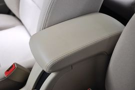 2011款中华骏捷FSV新锐版1.5AT豪华型到店实拍