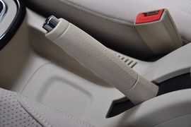 2011款中华骏捷FSV新锐版1.5AT豪华型到店实拍