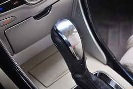 2011款中华骏捷FSV新锐版1.5AT豪华型到店实拍