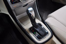 2011款中华骏捷FSV新锐版1.5AT豪华型到店实拍