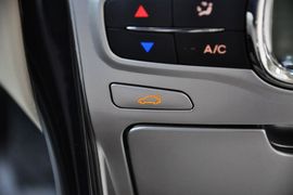 2011款中华骏捷FSV新锐版1.5AT豪华型到店实拍