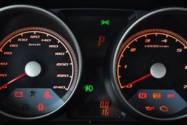 2011款中华骏捷FSV新锐版1.5AT豪华型到店实拍