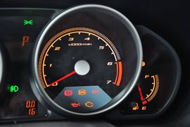 2011款中华骏捷FSV新锐版1.5AT豪华型到店实拍