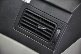 2011款英伦SC7（海景）1.5L手动新锐版标准型实拍