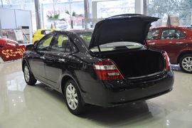 2011款英伦SC7（海景）1.8L手动新锐版舒适型实拍