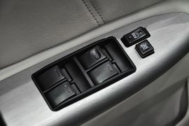 2011款英伦SC7（海景）1.8L手动新锐版舒适型实拍