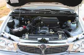 1.3L众泰2008内饰