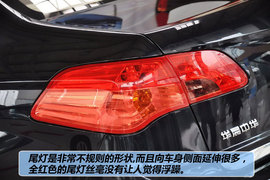 2011款中华骏捷FSV新锐版1.5AT豪华型到店实拍