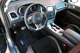 2012款Jeep大切诺基SRT8海外实拍