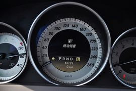 2011款奔驰C200时尚旅行版
