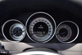 2011款奔驰C200时尚旅行版
