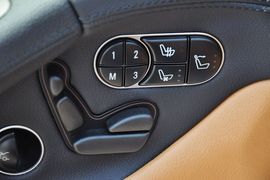 2011款奔驰SL300