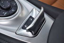 2011款奔驰SL300