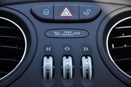 2011款奔驰SL300