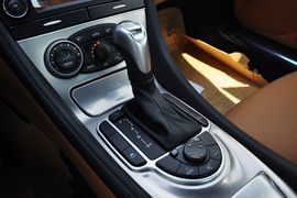 2011款奔驰SL300