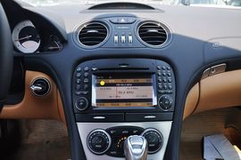 2011款奔驰SL300