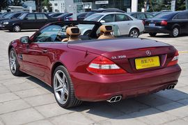 2011款奔驰SL300