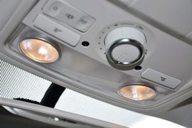 2012款大众全新迈腾
