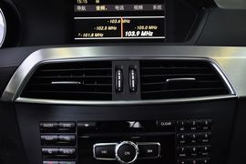2011款奔驰C200豪华运动旅行版