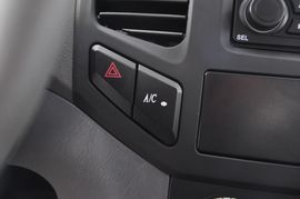 2010款英伦金刚1.5L手动无敌型实拍