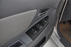 2010款英伦金刚1.5L手动无敌型实拍