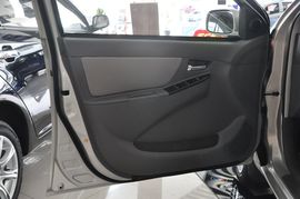 2010款英伦金刚1.5L手动无敌型实拍