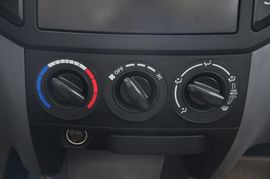 2010款英伦金刚1.5L手动无敌型实拍