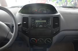 2010款英伦金刚1.5L手动无敌型实拍