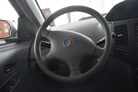 2010款英伦金刚1.5L手动无敌型实拍