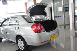 2010款英伦金刚1.5L手动无敌型实拍