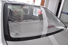 2010款英伦金刚1.5L手动无敌型实拍