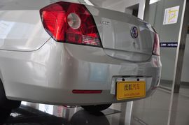 2010款英伦金刚1.5L手动无敌型实拍