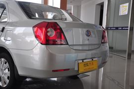 2010款英伦金刚1.5L手动无敌型实拍