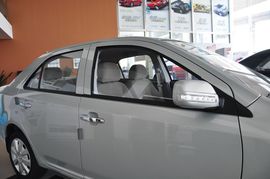 2010款英伦金刚1.5L手动无敌型实拍