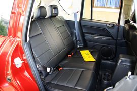 2011款Jeep新指南者2.4L